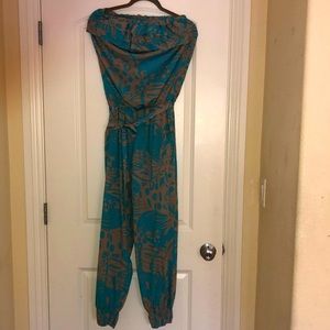 Blue and grey jumpsuit with pockets